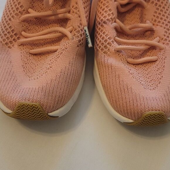 Native sneakers size  7.5 - Picture 5 of 8
